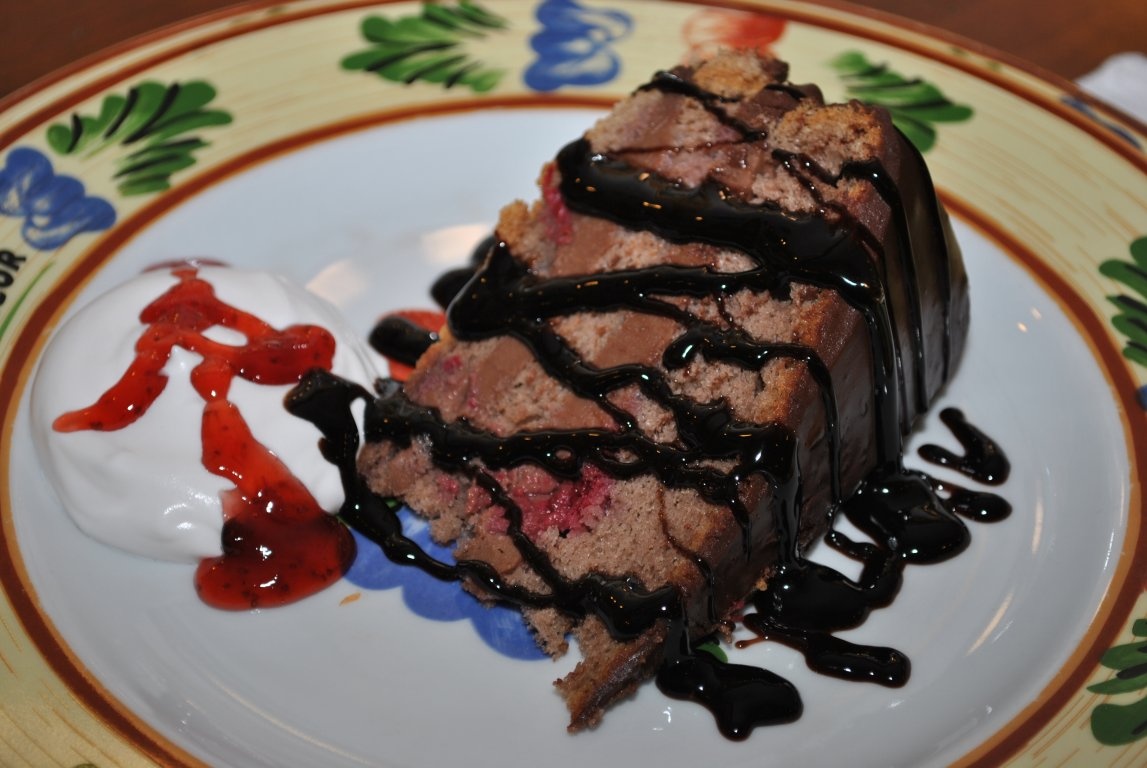 Tort de ciocolata cu visine