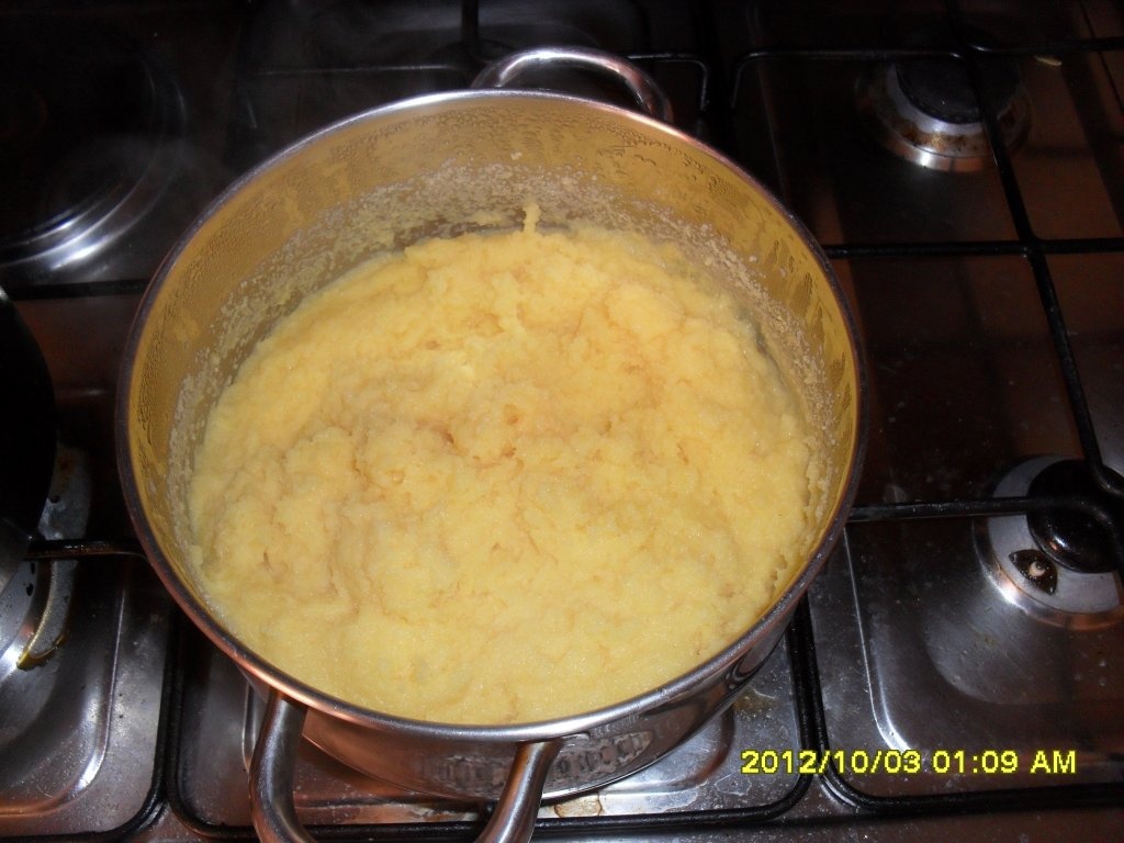 Friptura de porc sau "Pomana porcului",cu mamaliguta