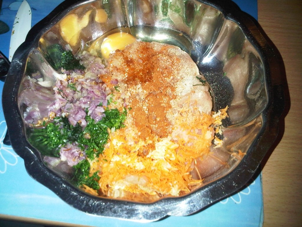 Chiftele de pui cu cartofi