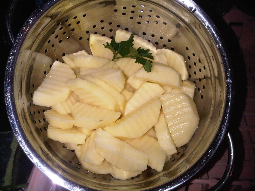 Chiftele de pui cu cartofi