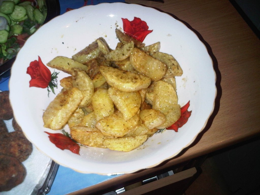 Chiftele de pui cu cartofi