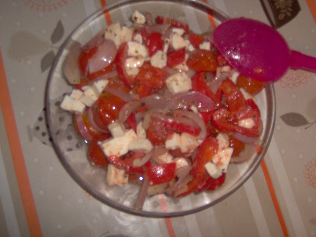 Salata calda de legume