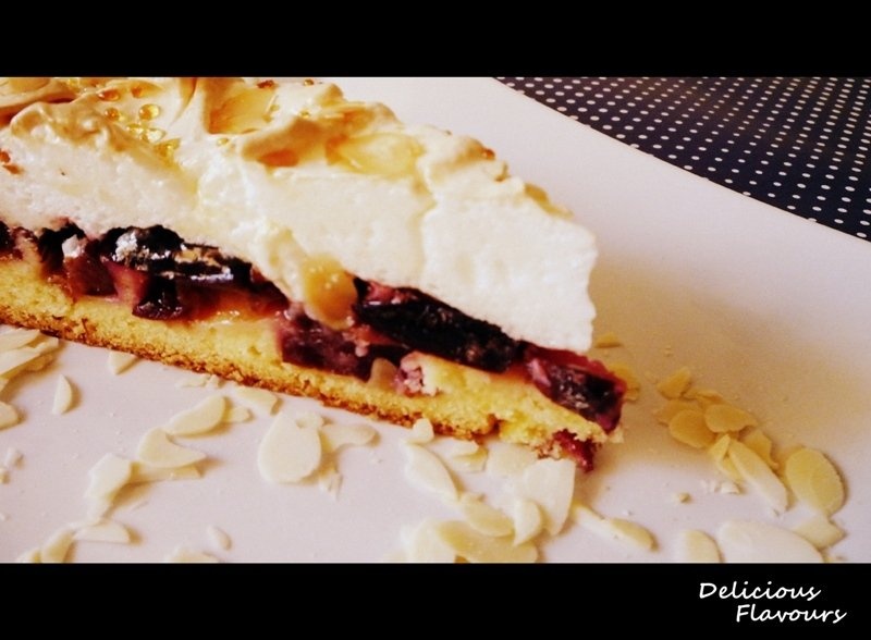 Tarta cu prune si bezea