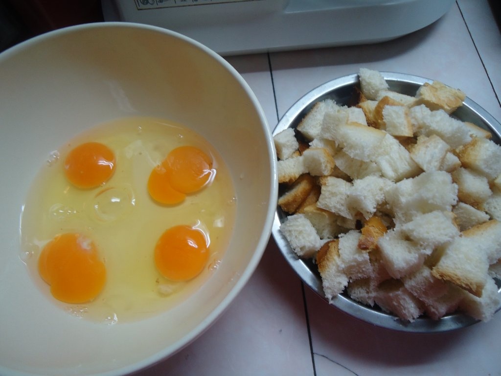 Rulada din ficatei de pui si paine