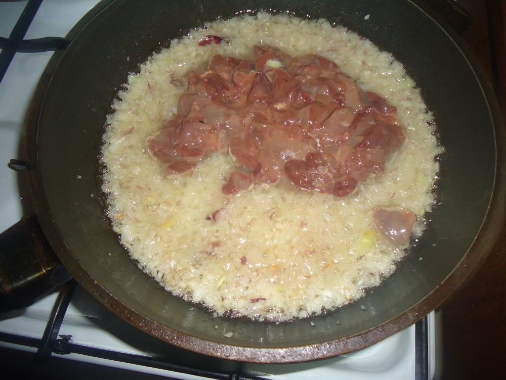 Rulada din ficatei de pui si paine