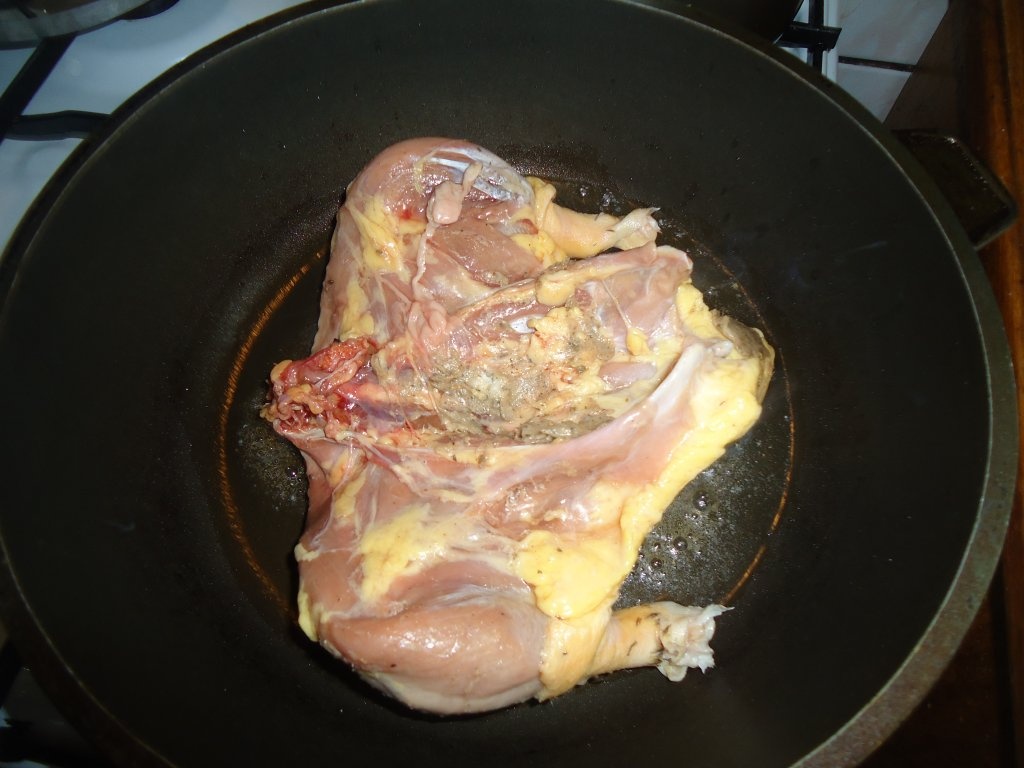 Friptura de rata cu sos de fructe de padure