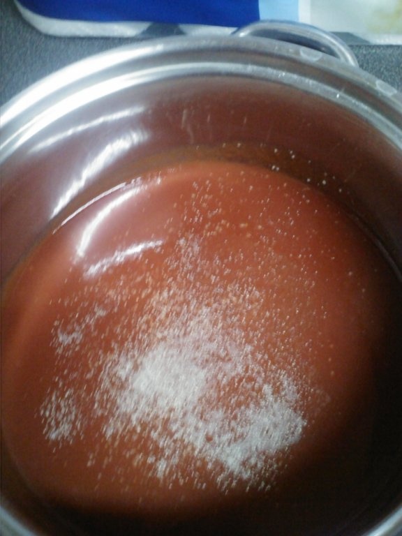 Chiftelute in sos la cuptor