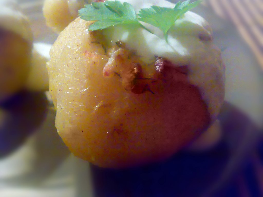 Cartofi la cuptor umpluti cu branza