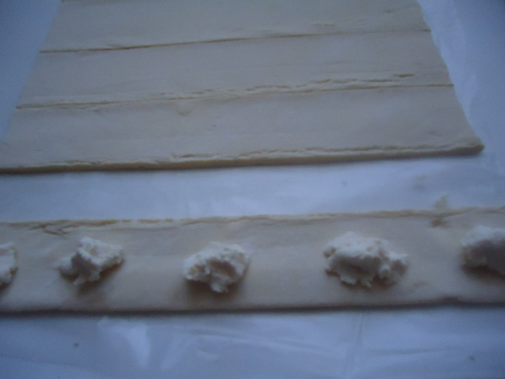 Pateuri cu branza de oi