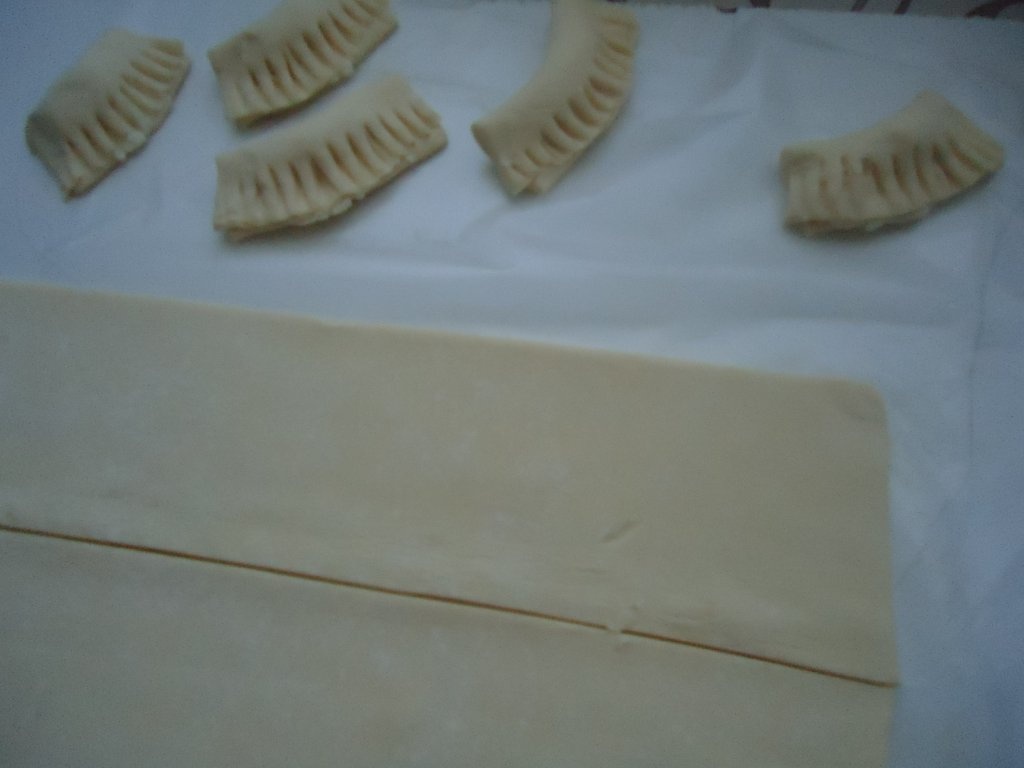 Pateuri cu branza de oi