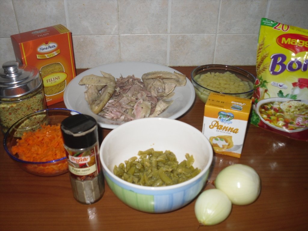 Ciorbă cu carne de găină