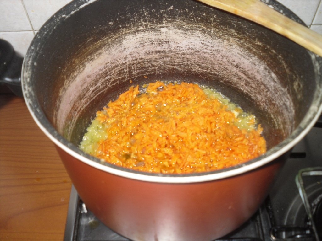 Ciorbă cu carne de găină