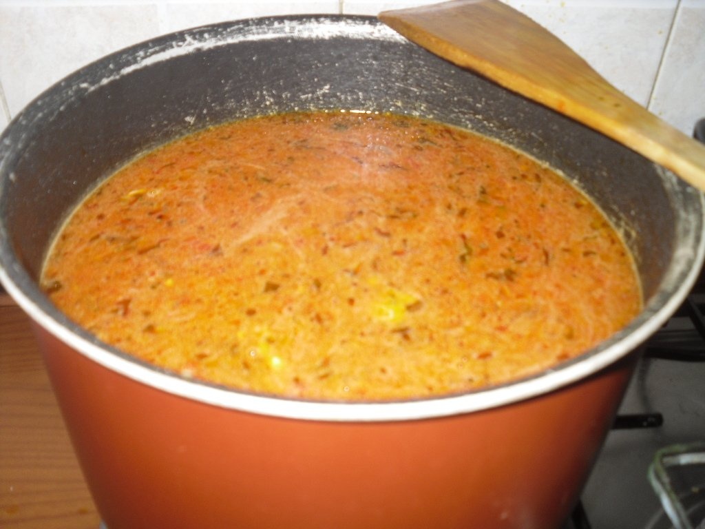 Ciorbă cu carne de găină