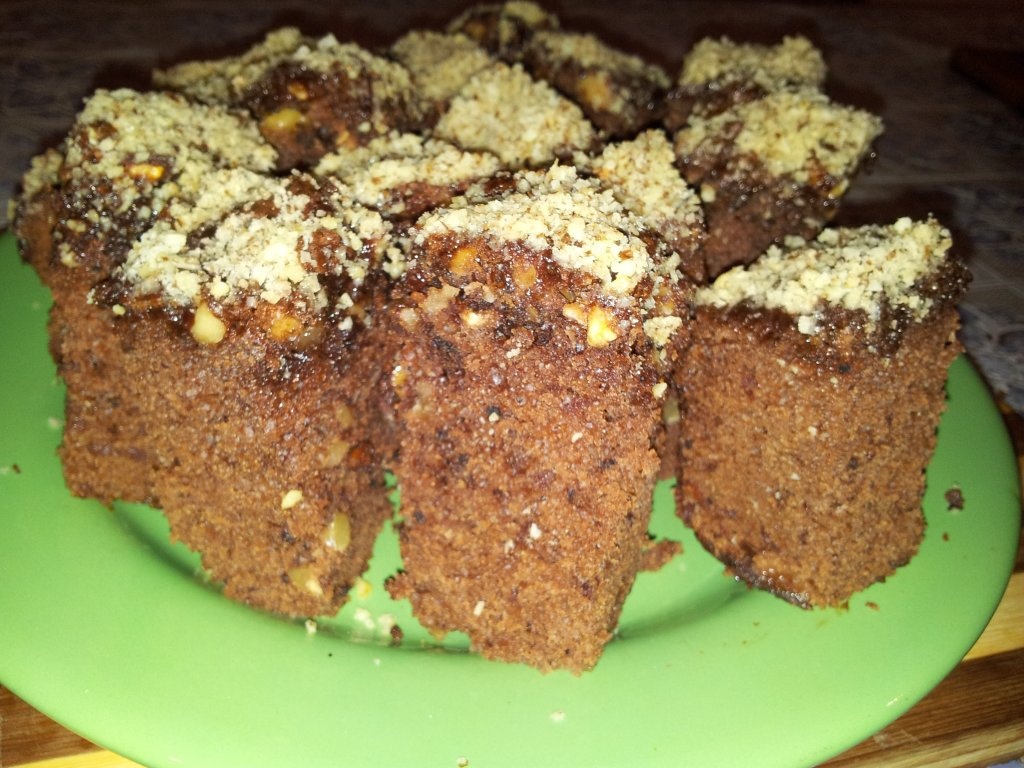 Negresa cu nuci si stafide