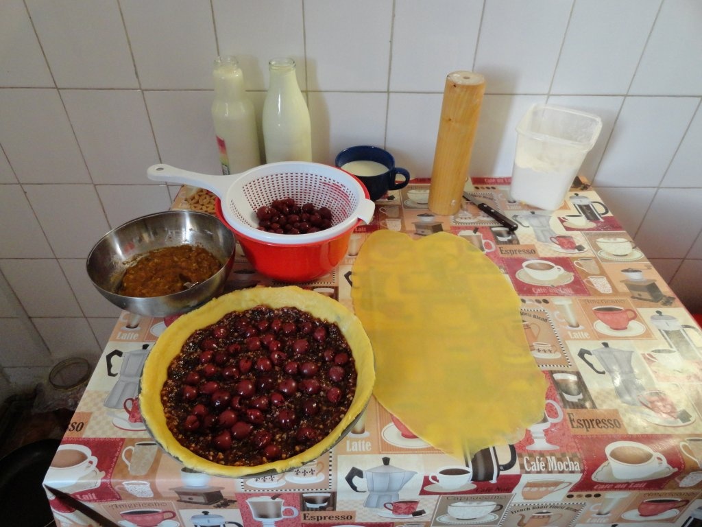 Tarta cu gem si nuca