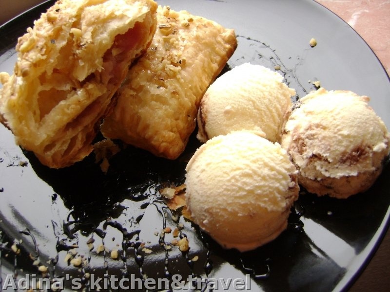 Foietaj cu mar, nuca si miere