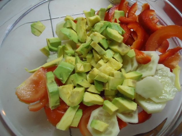 Salata cu avocado