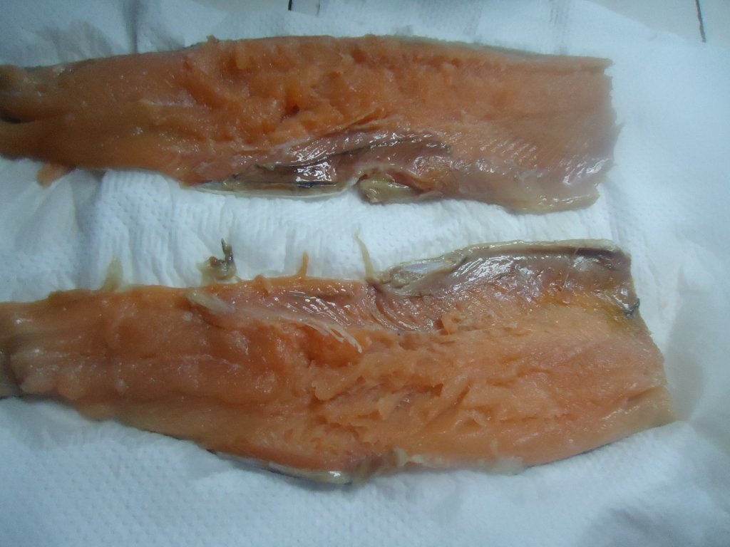 Somon la tigaie cu sos de susan