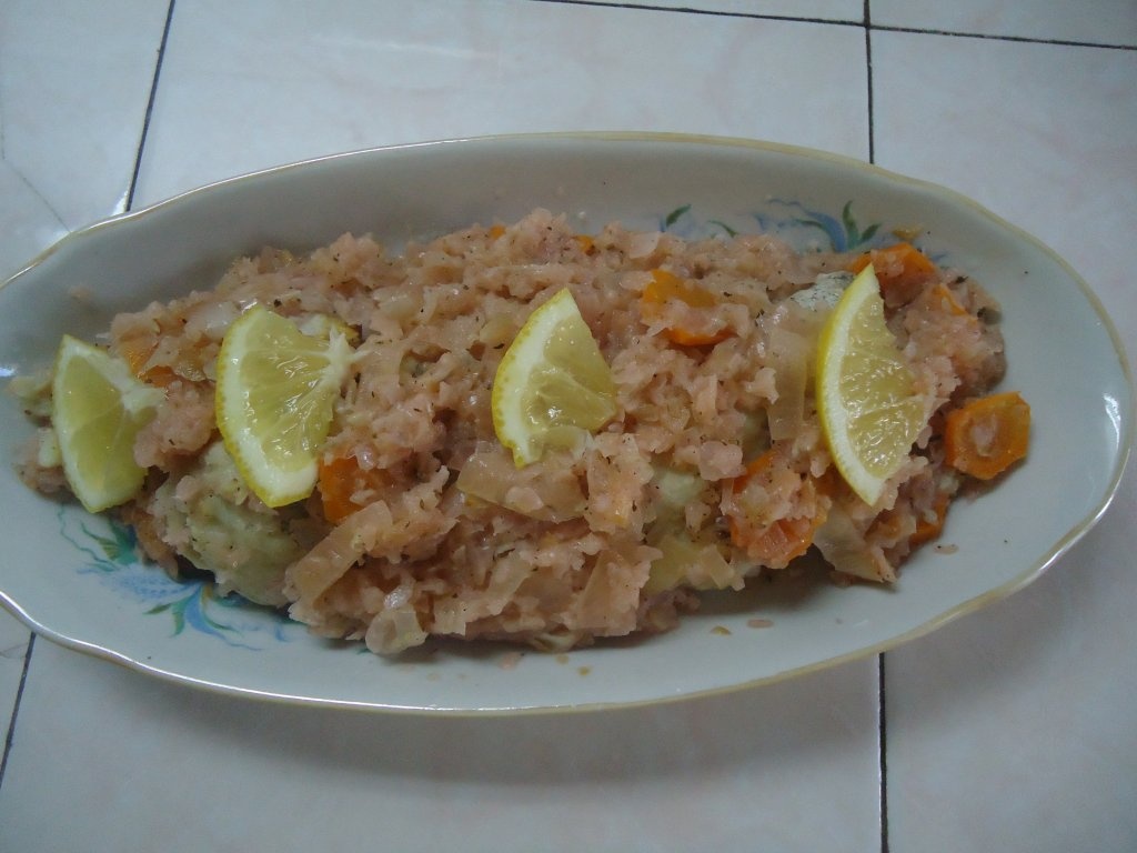 Rulou din merlucius la cuptor