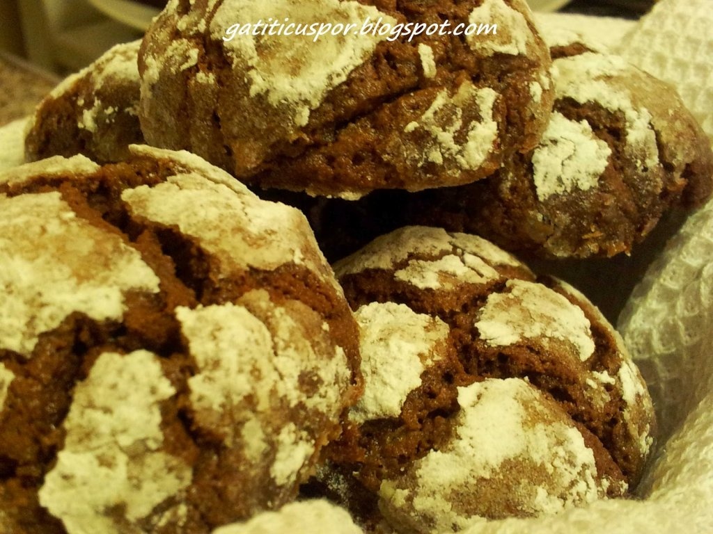 Chocolate crinkles