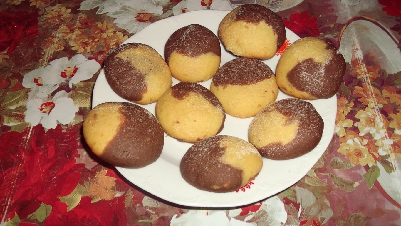 Fursecuri in doua culori