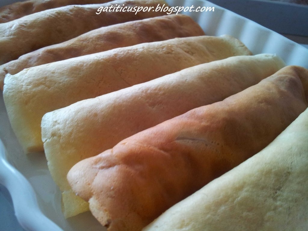 Clatite cu pui si ciuperci in sos bechamel