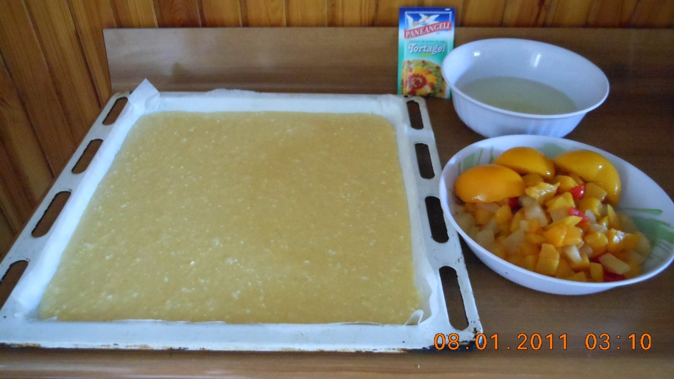 Prajitura cu crema si fructe