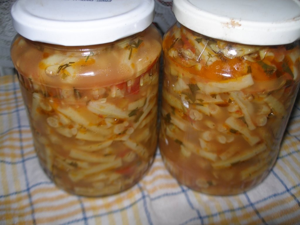 Fasole verde la borcan