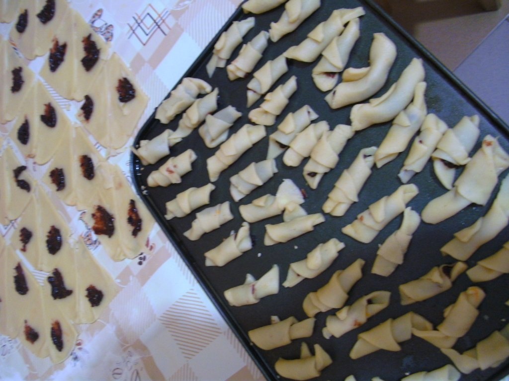 Cornulete cu gem de prune