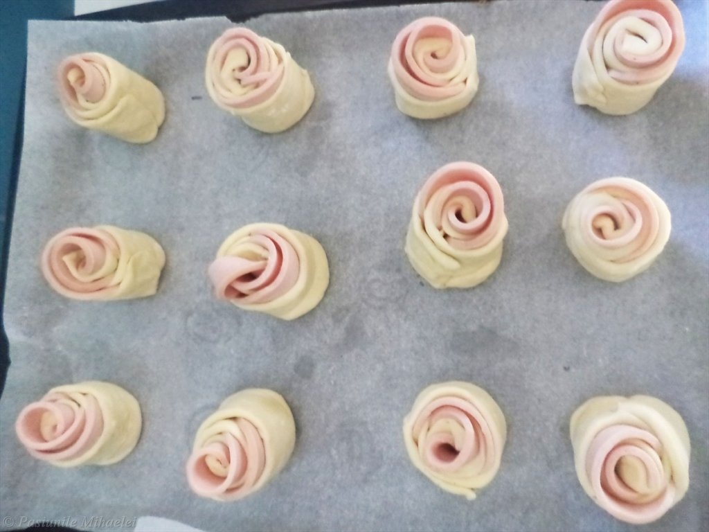 Trandafiri aperitiv din foietaj