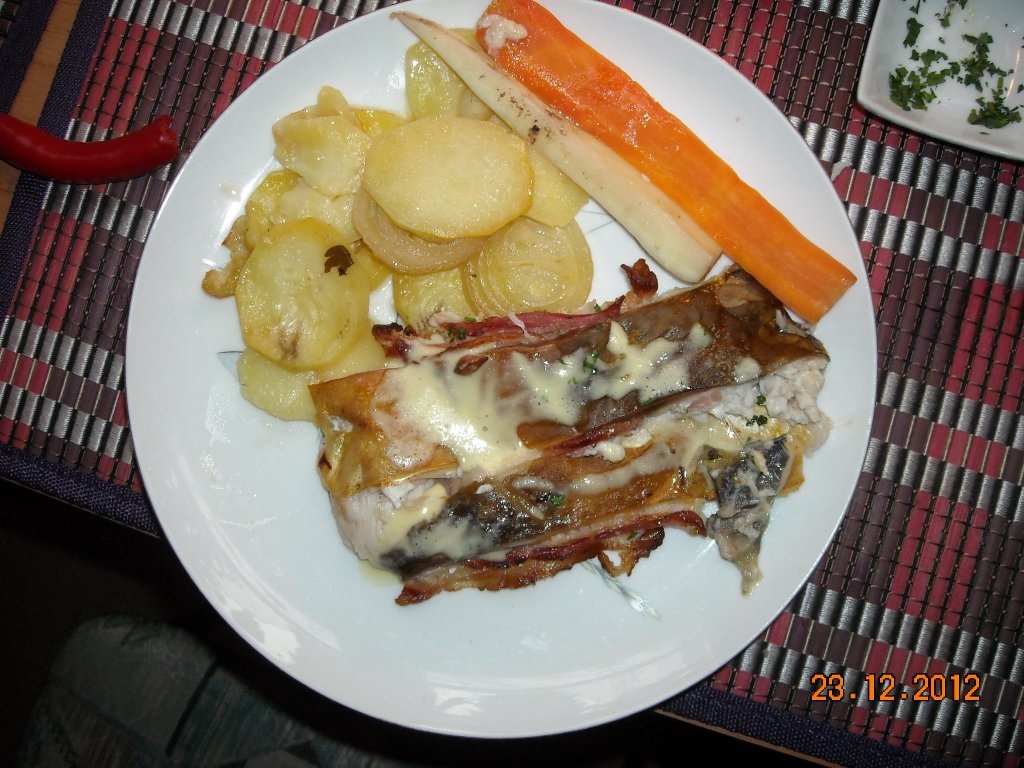 Crap la cuptor cu mujdei