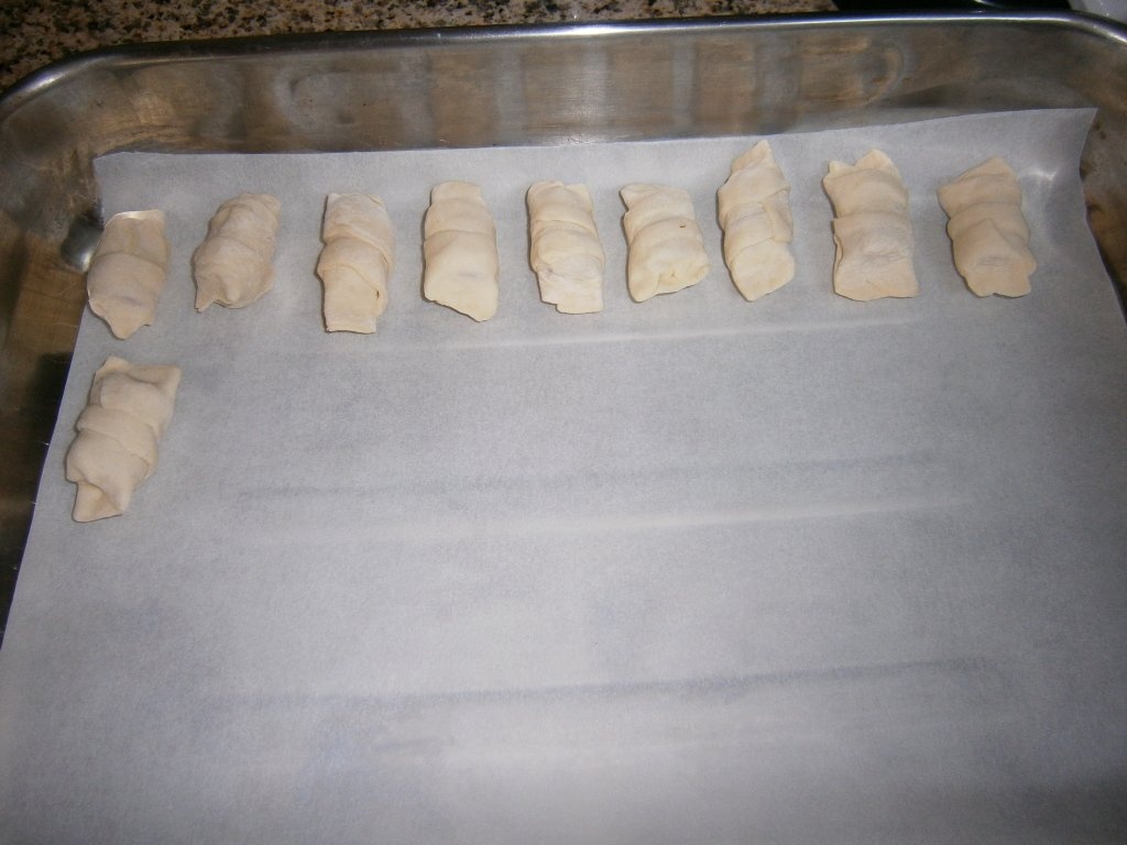 Crenvurşti in aluat de foietaj