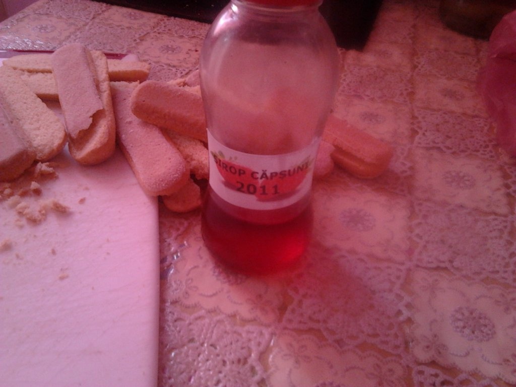 Pavesini cu capsuni si mascarpone