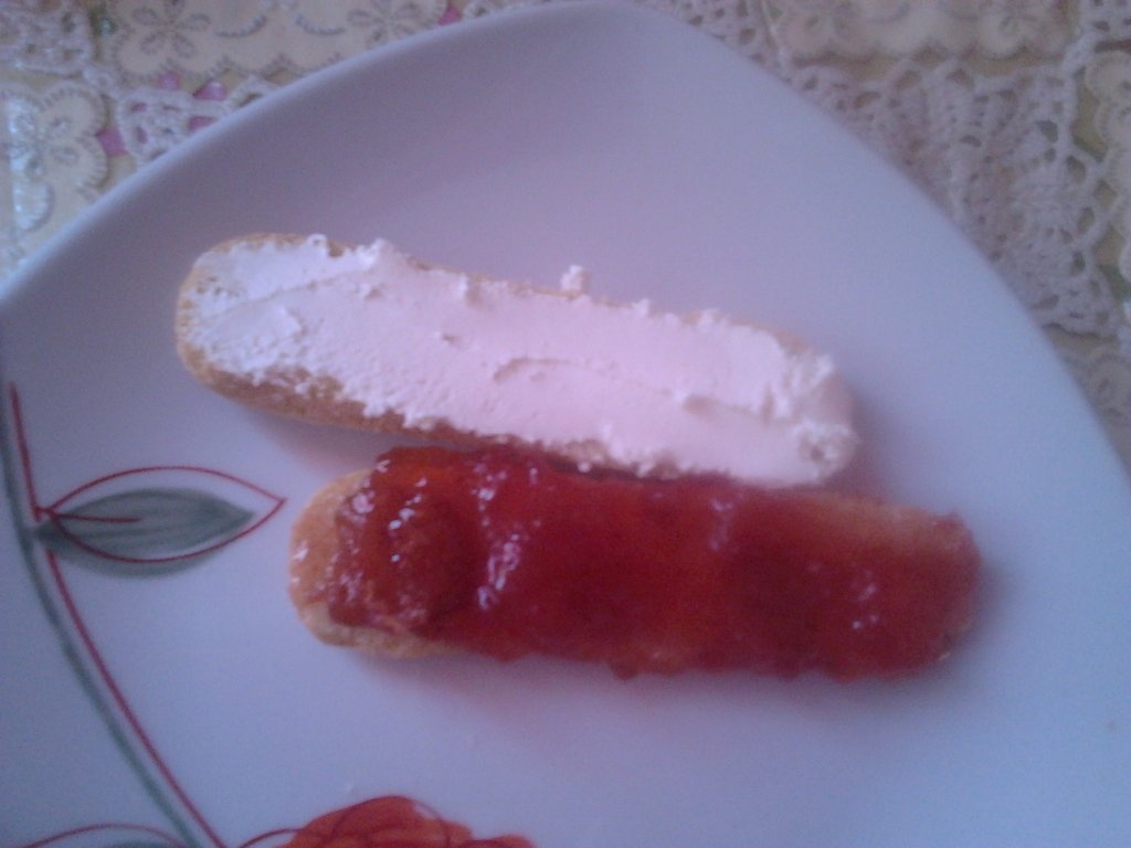 Pavesini cu capsuni si mascarpone