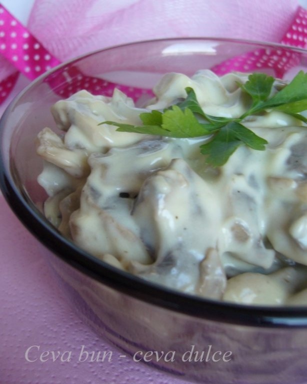 Salata de ciuperci