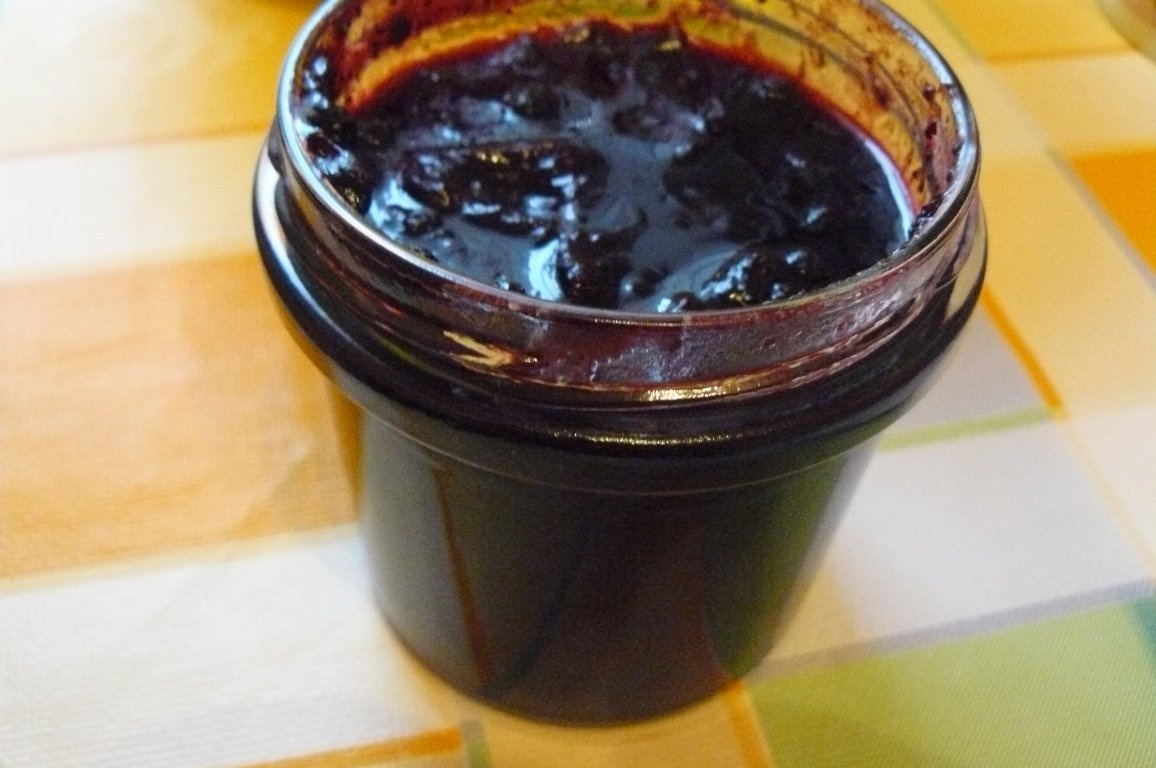 Chec rapid cu dulceaţă si fructe