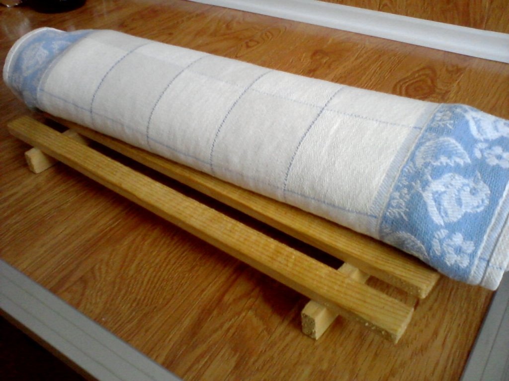 Rulada cu visine, frisca si ciocolata