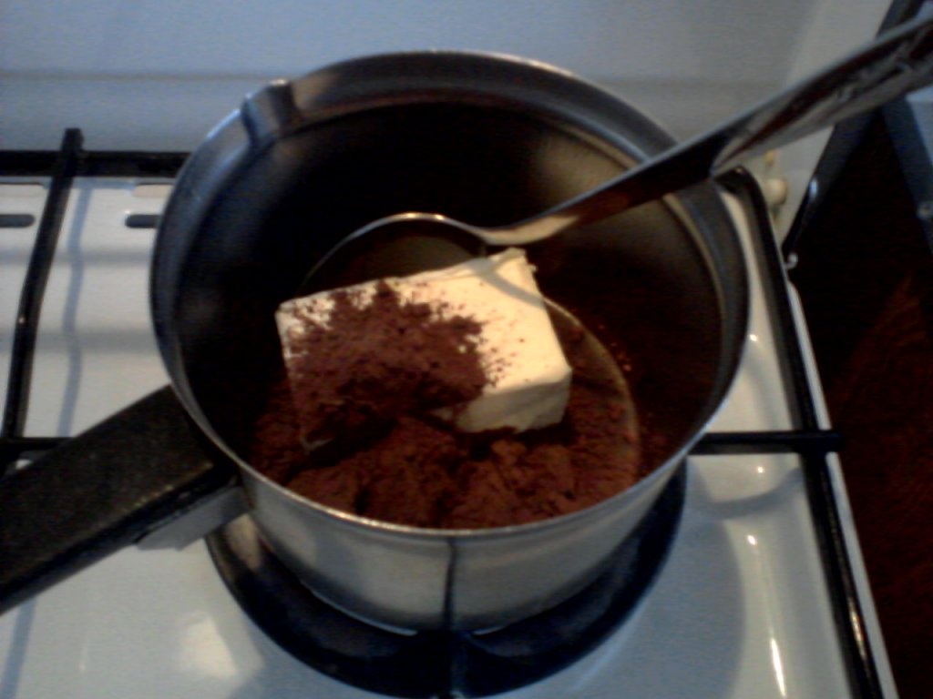 Rulada cu visine, frisca si ciocolata