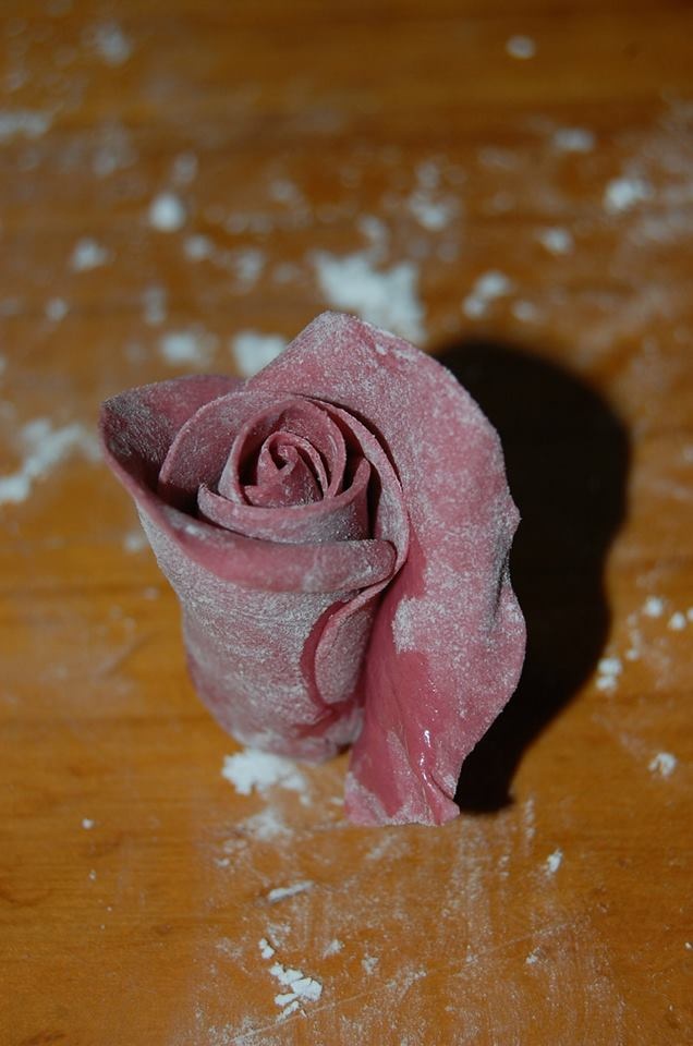 Gum Paste sau reteta bazica pentru modelaj in pasta de zahar