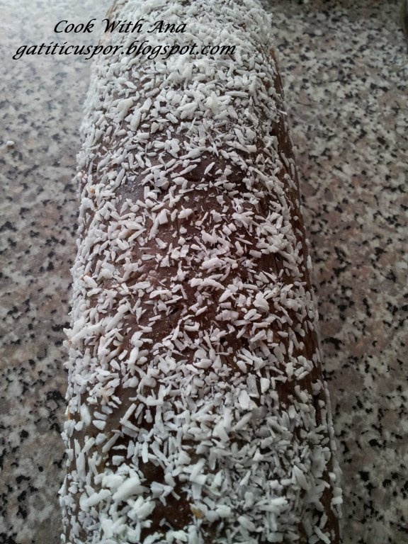 Salam de biscuiţi reţetă cu banane