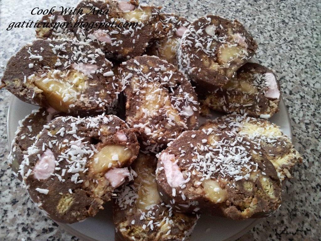 Salam de biscuiţi reţetă cu banane