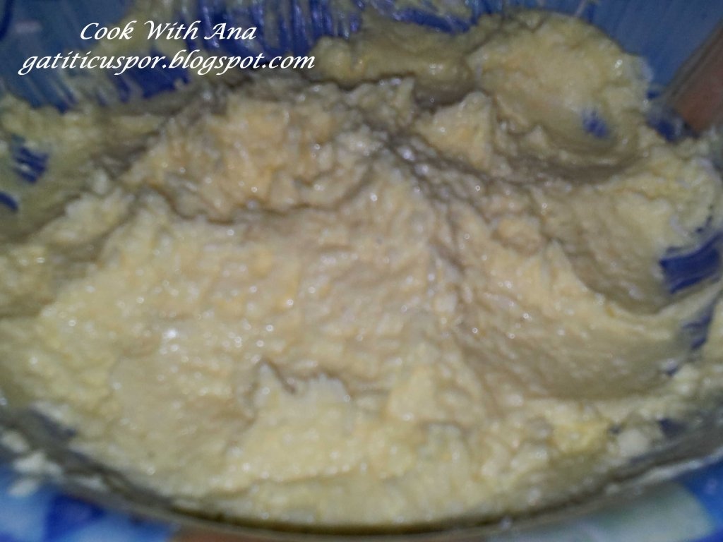 Salam de biscuiţi reţetă cu banane