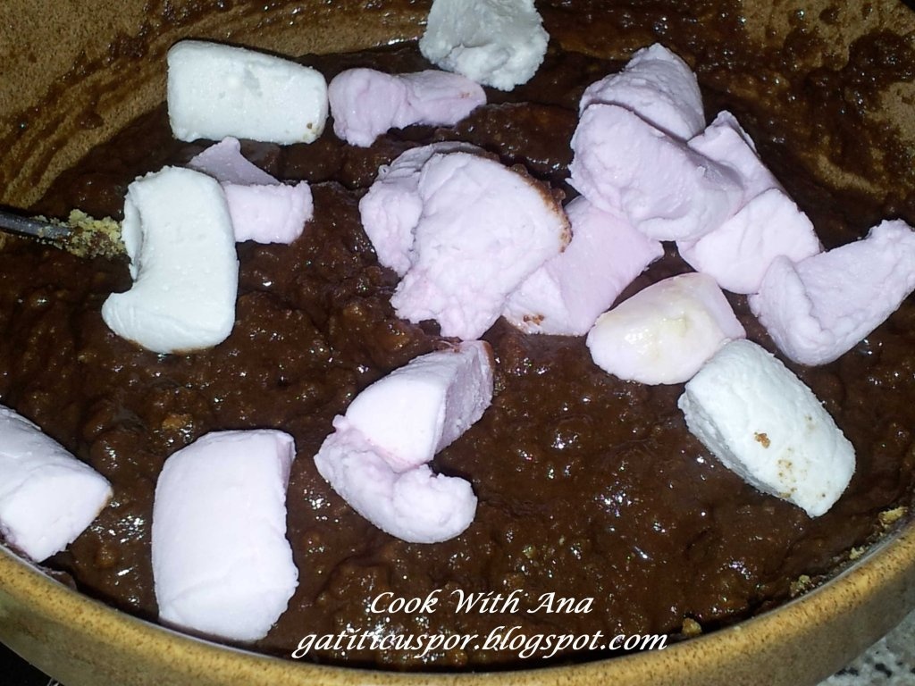 Salam de biscuiţi reţetă cu banane