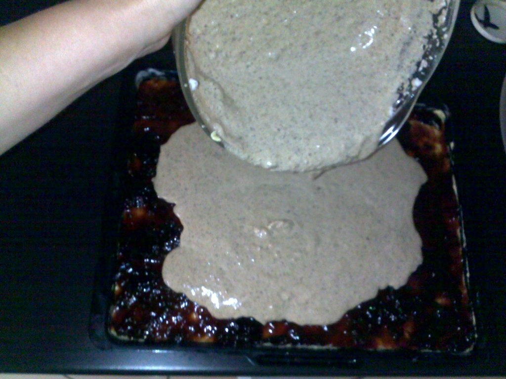 Prajitura cu gem si crema de nuci