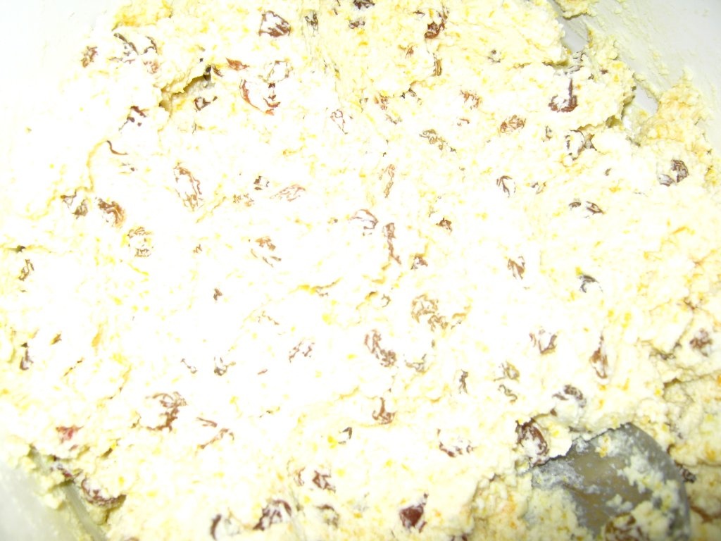 Clatite cu branza dulce si stafide