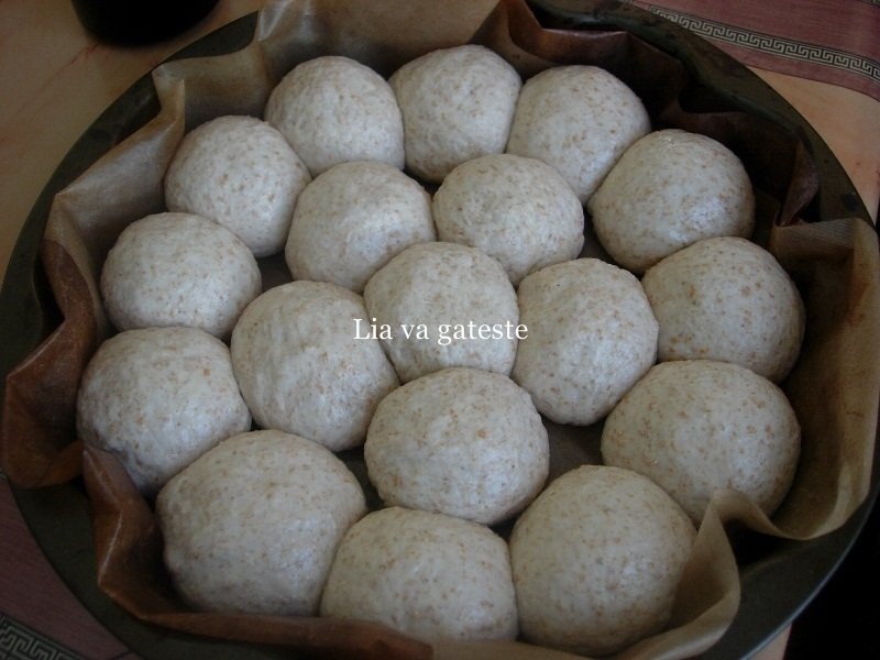 Paine"floare" cu tarate si seminte