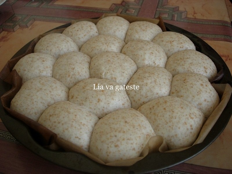 Paine"floare" cu tarate si seminte