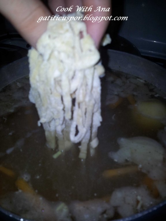 Supa De Pui Cu Taitei De Casa