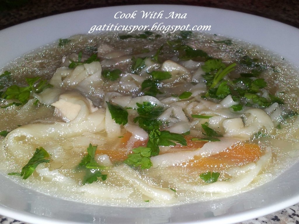 Supa De Pui Cu Taitei De Casa