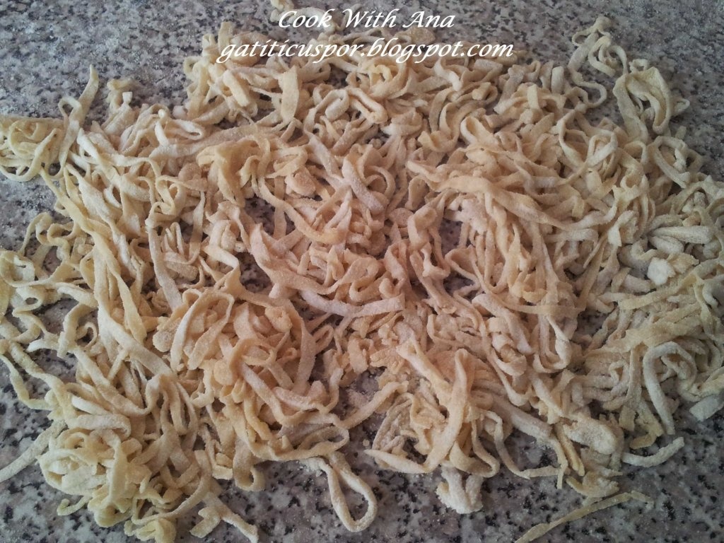 Supa De Pui Cu Taitei De Casa